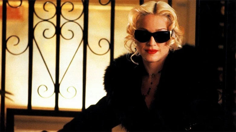 Four Rooms (1995) review image